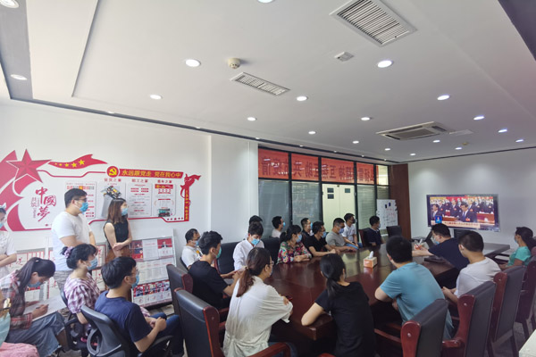 16、正元地信山东分公司智慧城市党支部组织收看两会。 16、正元地信山东分公司智慧城市党支部组织收看两会。