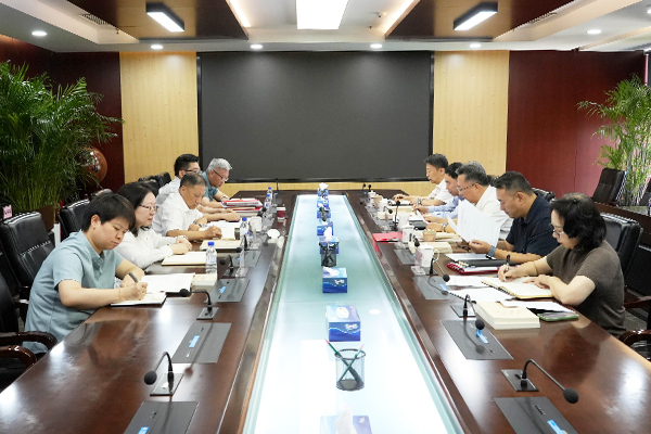 开会.jpg